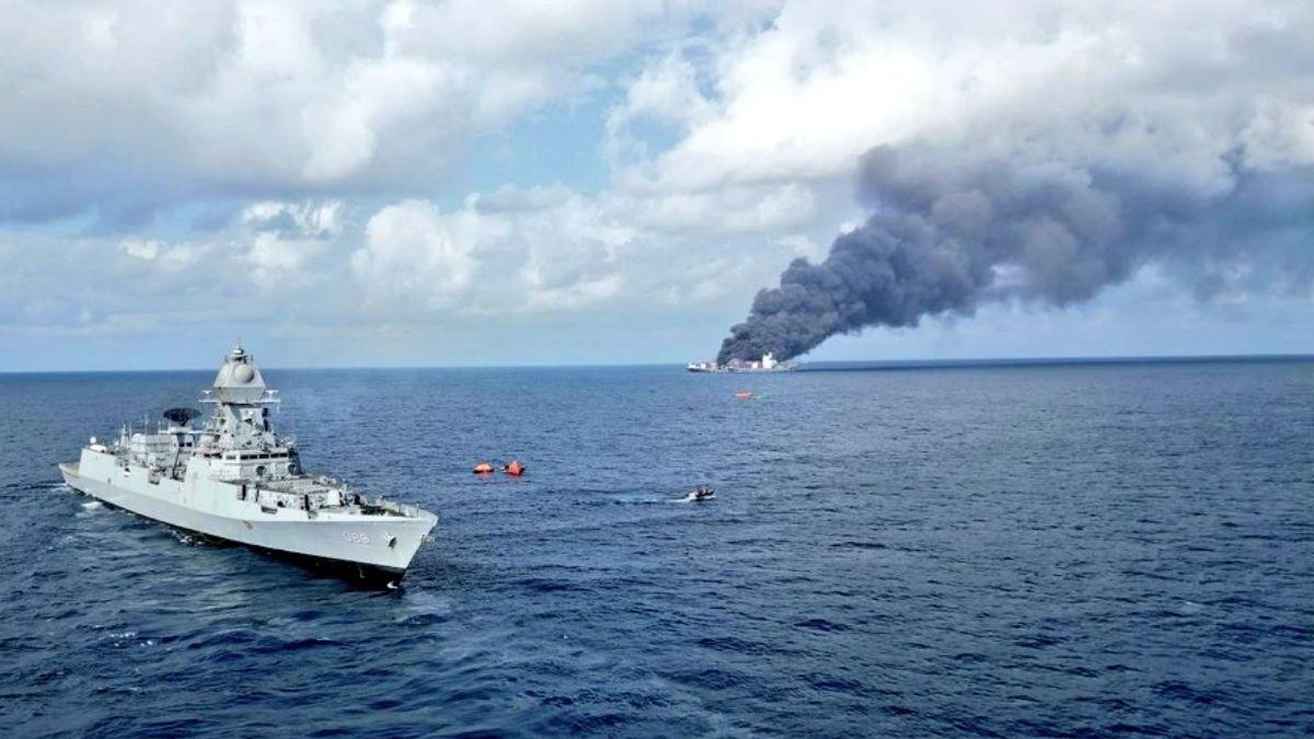 Kerala Cargo Ship Fire: 4 Missing, 2 Critically Injured After The Ship Carrying Hazardous Material Catches Fire