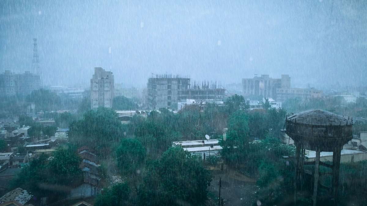 IMD Issues Yellow Alert For Rain In Delhi, Gurgaon; No Heatwave In The Capital This Week