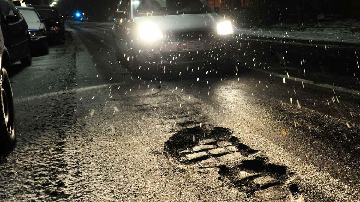 Now You Can Flag Potholes In Real Time With BMC’s QuickFix App In Mumbai