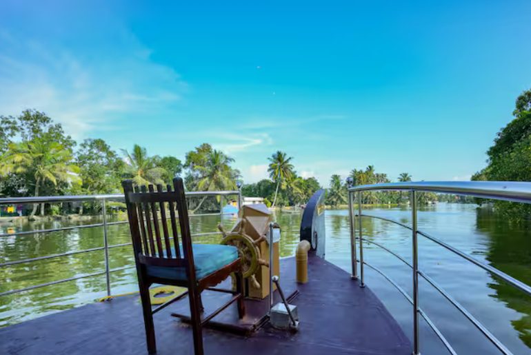 Charlotte Cruise Houseboat