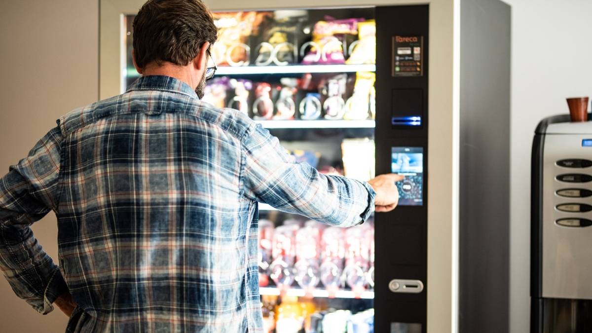 Step-By-Step Guide To Setting Up A Food Vending Machine In Dubai