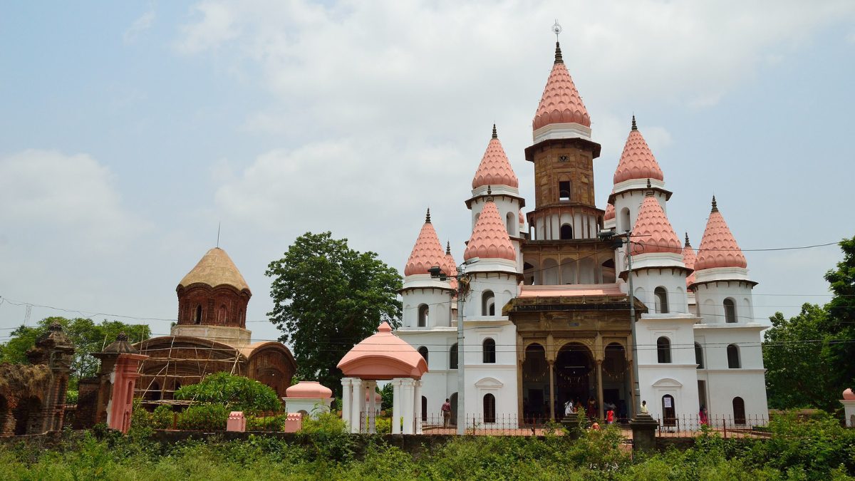 The Temple Near Kolkata Is A 19th-Century Marvel With 13 Lotus-Shaped Spires & Tantric Human Anatomy Design