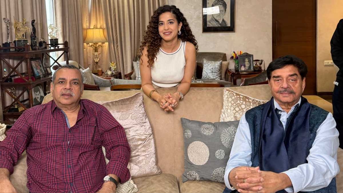 Paresh Rawal Shared His 1st Impression Of Shatrughan Sinha; Remembered His “Stunning” Dialogue Delivery