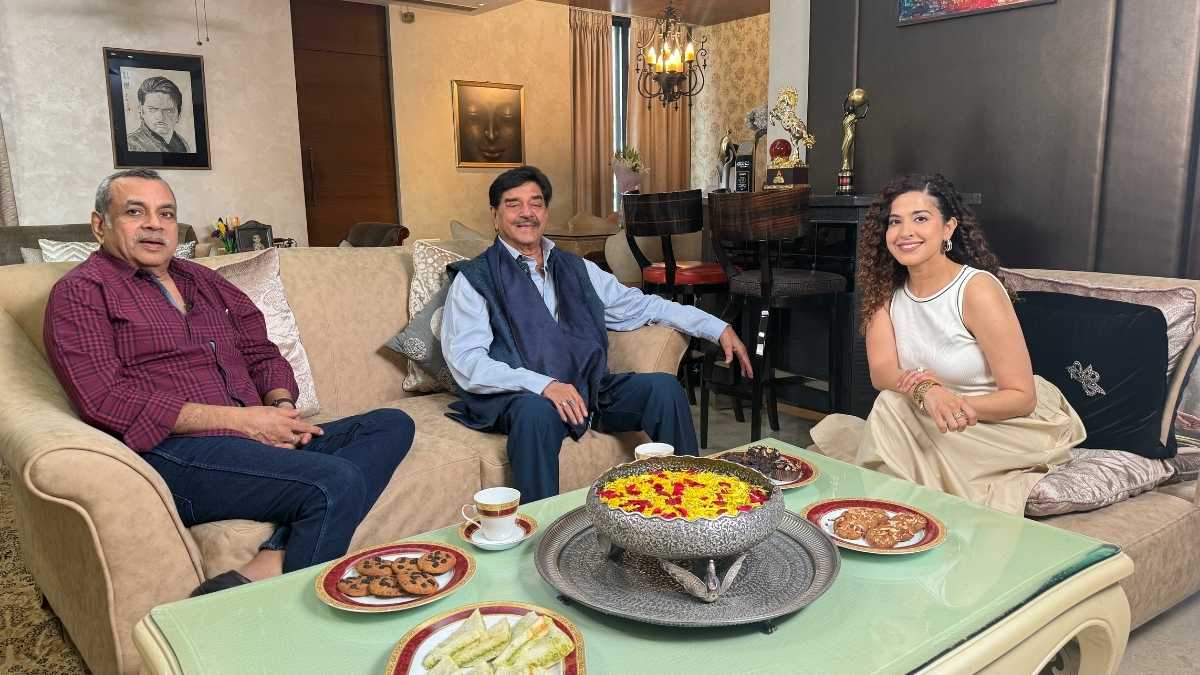 Shatrughan Sinha Was All Set To Get Plastic Surgery Done Until THIS Legendary Actor Advised Him Not Tose!