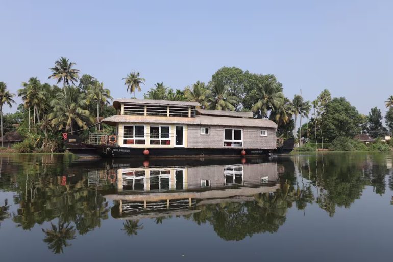 Premium Upper Deck Houseboat at Alleppey