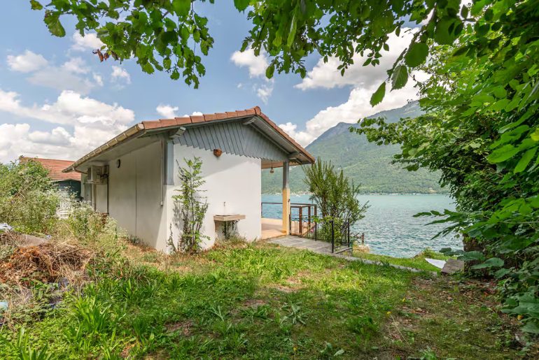 Private Terrace + Lake – Annecy