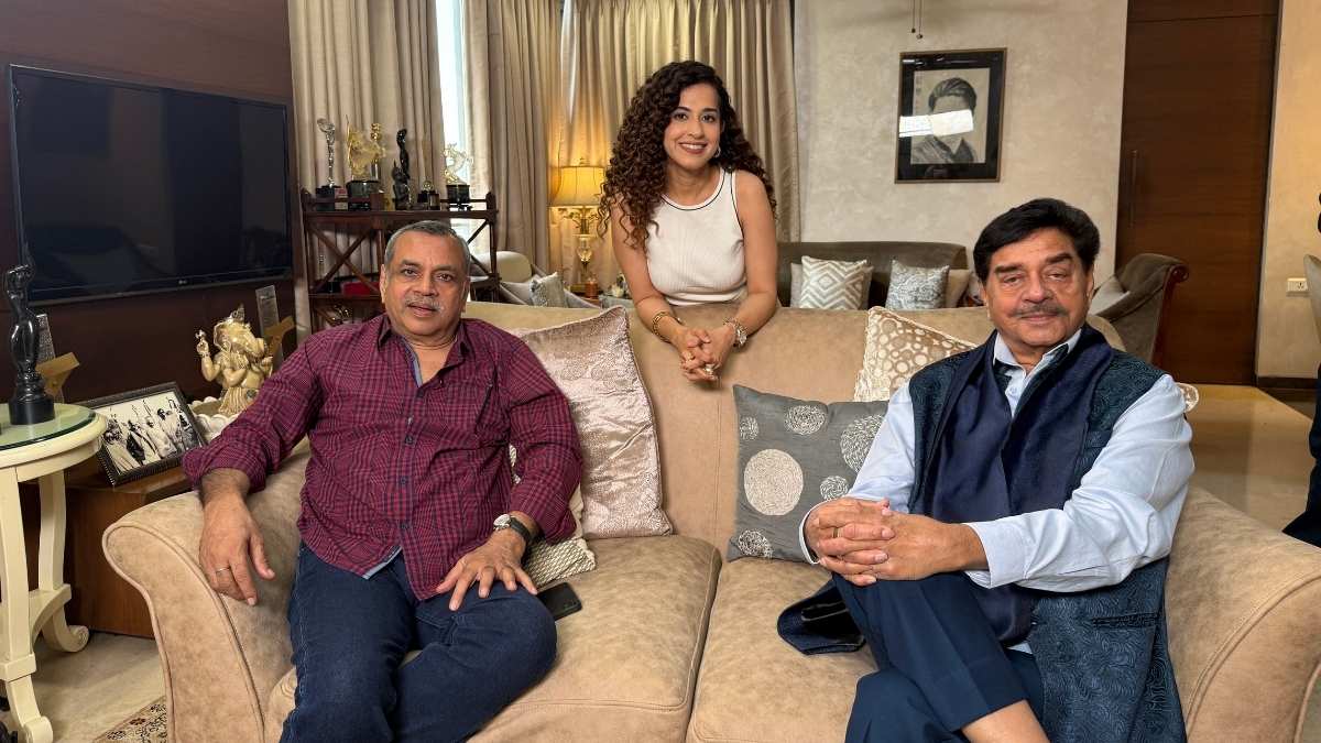 Kamiya Jani Meets Shatrughan Sinha & Paresh Rawal For Sunday Brunch; Duo Talks About Favourite Food, Love Lives & More