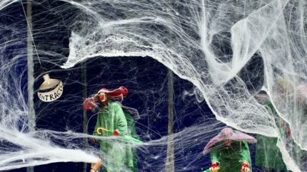 The Iconic Slava’s SnowShow Comes To Dubai’s New Covent Garden Theatre This October; Details Inside