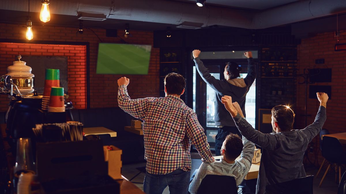 9 Best Sports Bars in Dubai For Match Day Hangouts