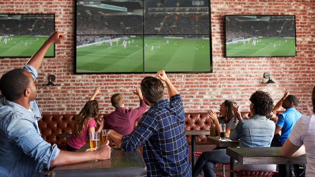 9 Best Sports Bars In Qatar To Catch The Game And Grab A Bite