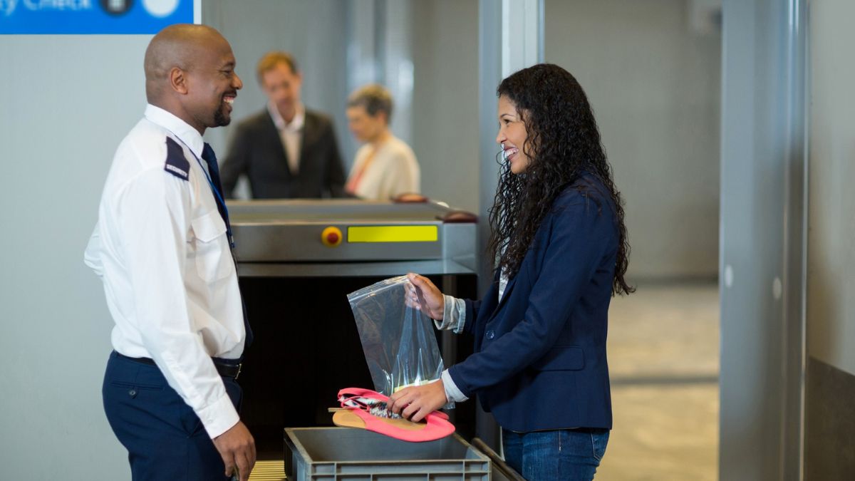 Passengers Now DON’T Have To Remove Shoes At US Airports; TSA Finally Drops Their ‘Shoes-Off’ Policy