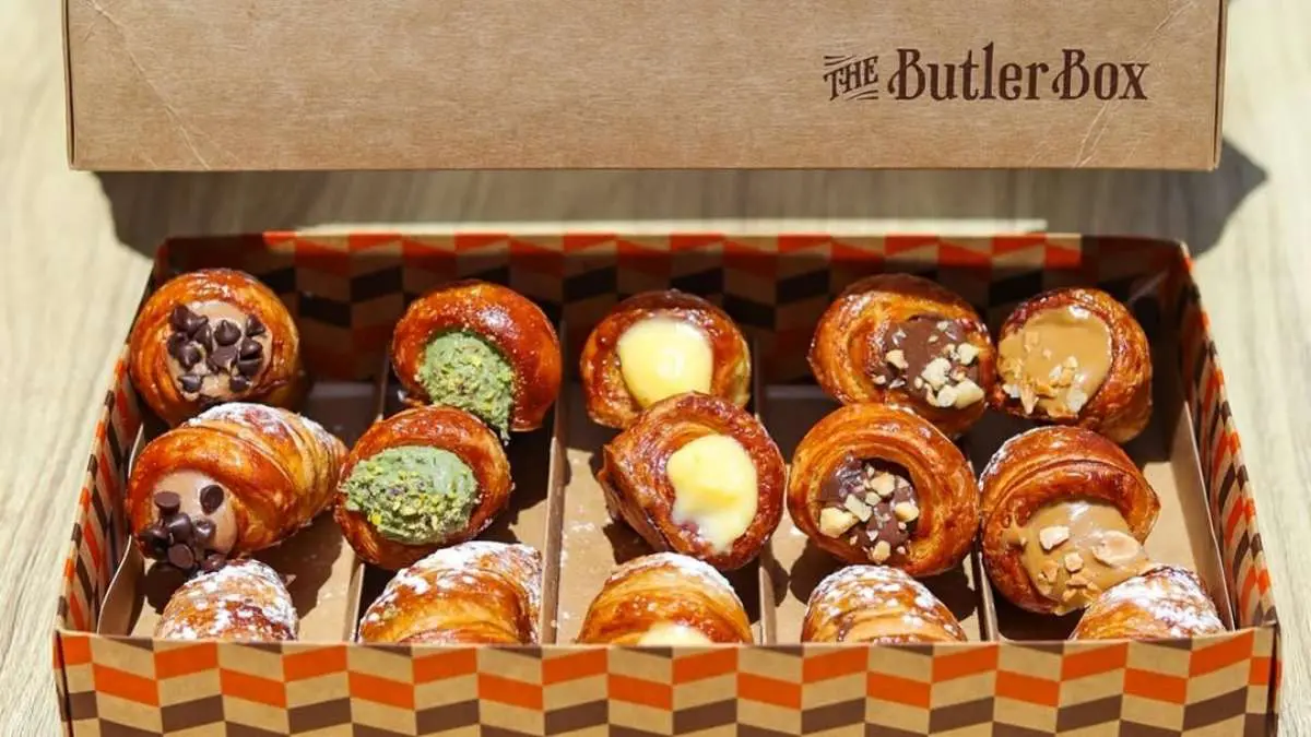 Order Decadent-Looking Cream-Filled Mini Croissants At This Bakery In Egypt!