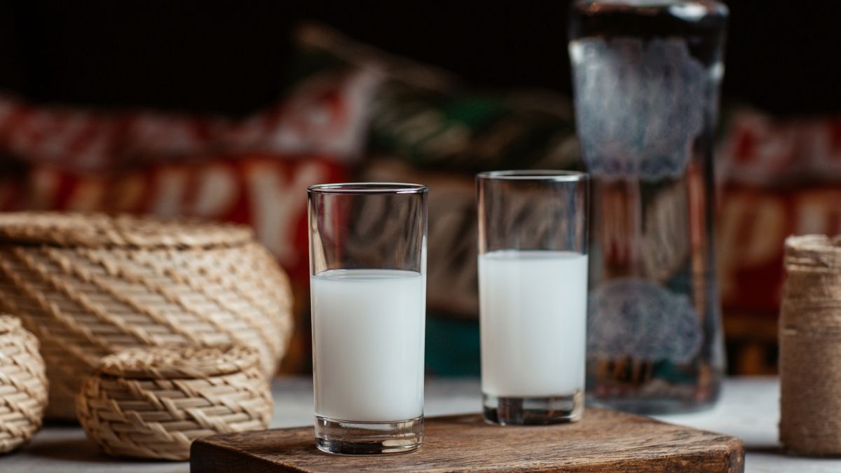 UK Residents Can Soon Get A Taste Of Indian Spirits Like Goa’s Feni, Kerala’s Toddy, And More