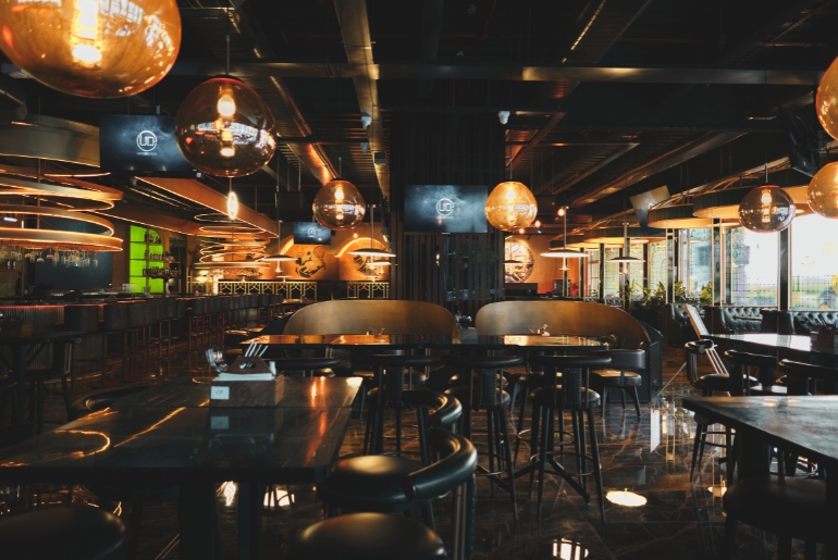 Underdoggs Sports Bar & Grill