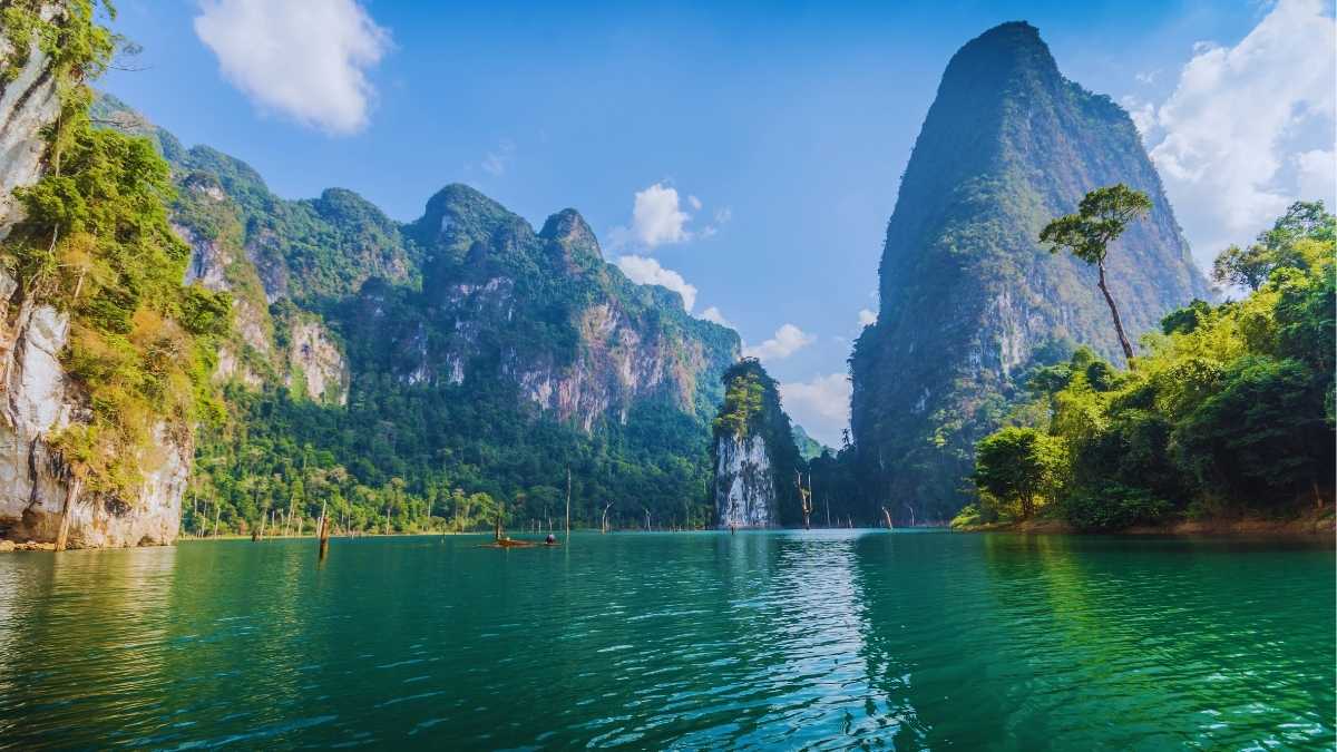 Travellers, Thailand’s Tourist Entry Fee Rollout Delayed; You Can Save 300 Baht Fee Till Mid-2026