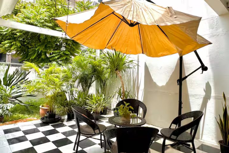 Urban Tropical Home in Bangkok