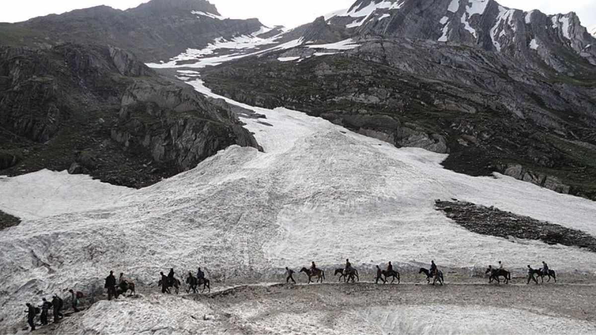 Heavy Rainfall Forces Temporary Suspension Of Amarnath Yatra On Pahalgam & Baltal Routes
