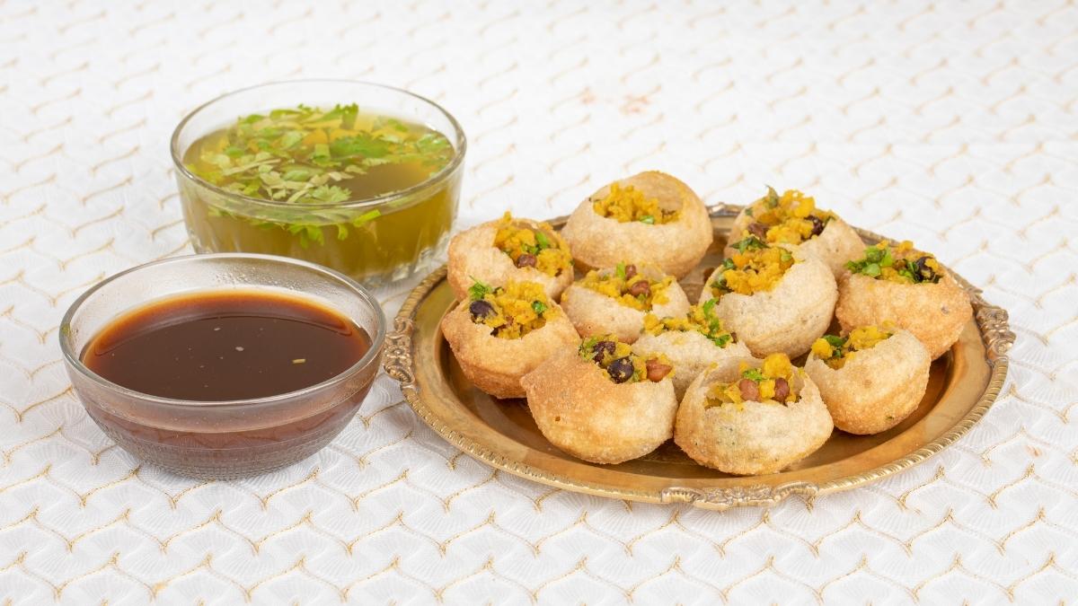 For Just AED10 You Can Gobble Unlimited Golgappas At This Eatery In Sharjah!