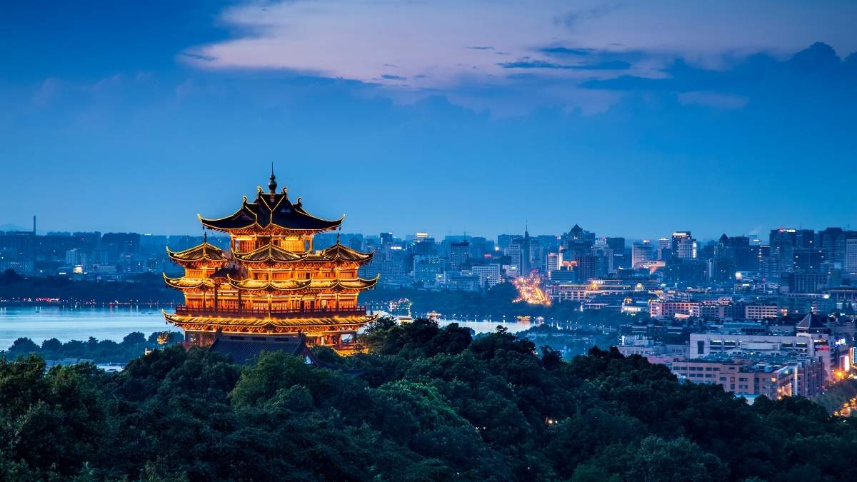 Launch Of Riyadh Musical Festival To Emirates Starting Flights To Hangzhou; 5 GCC Updates For You