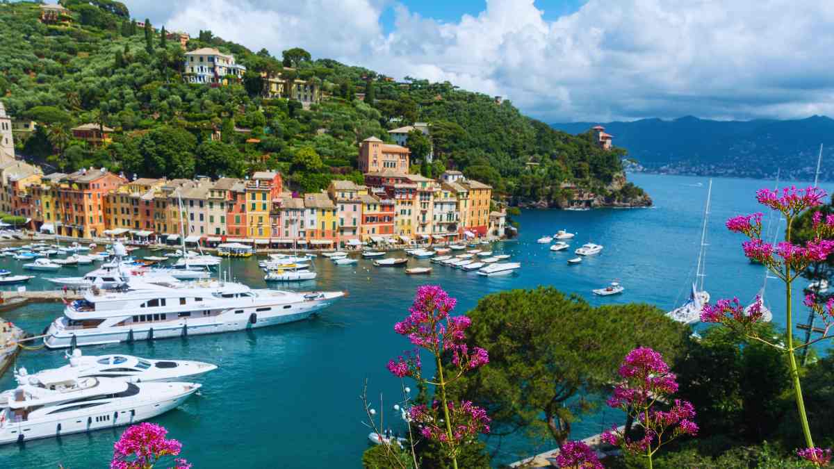This Italian Town Has Imposed Fines Up To ₹49,000 For Barefoot Walking & Public Drinking 