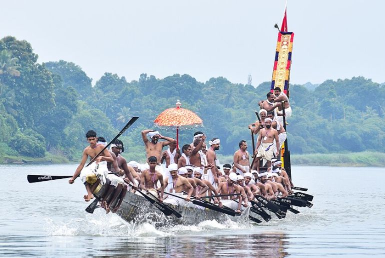 Kerala Aranmula Vallasadya
