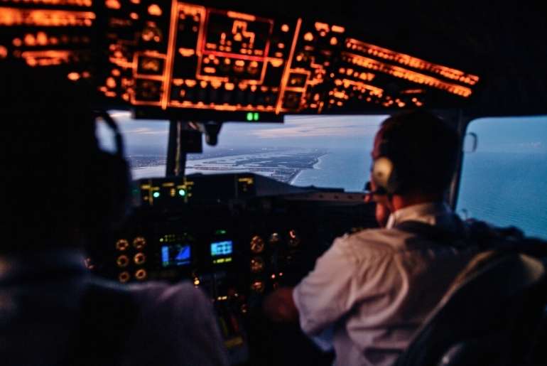 British Airways pilot open cockpit