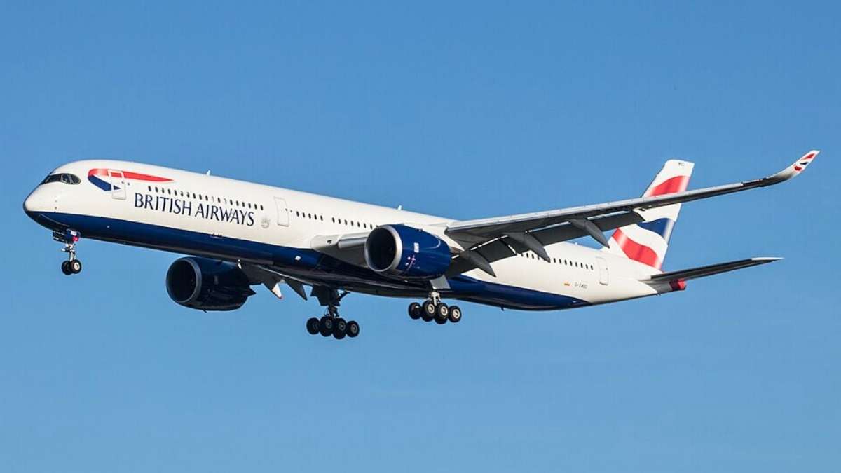 British Airways Pilot Suspended After Leaving Cockpit Door Open Mid-Flight; Sparks Safety Concerns