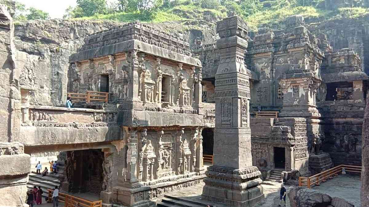 1500-YO Ellora Caves Faces Water Seepage, Threatening Its 9th Century Wall Paintings