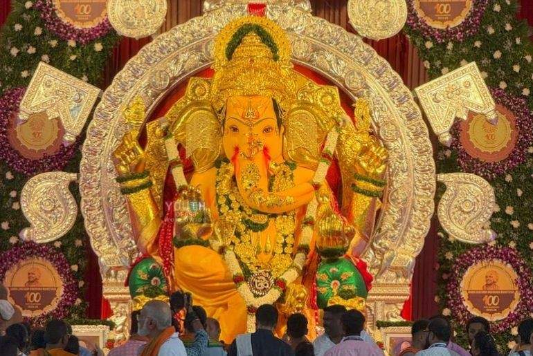 Ganesha Pandals In Mumbai