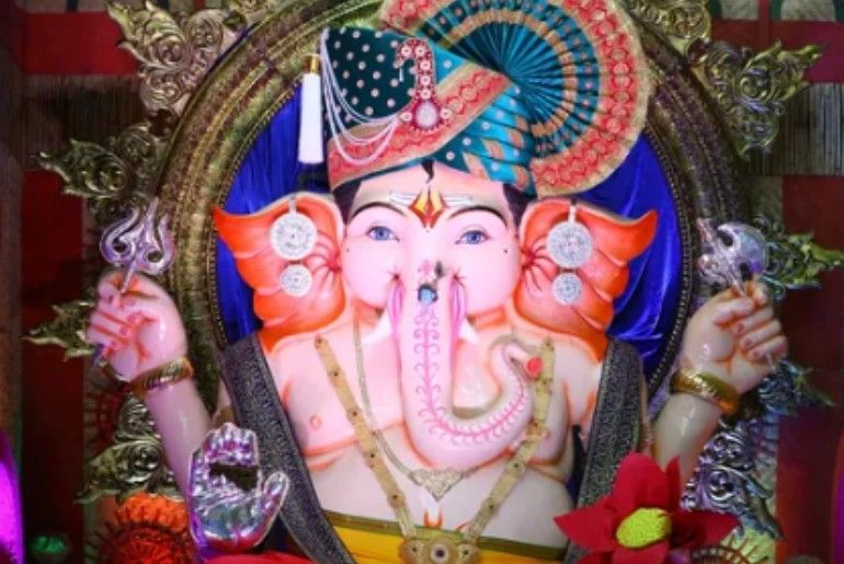 Ganesha Pandals In Mumbai