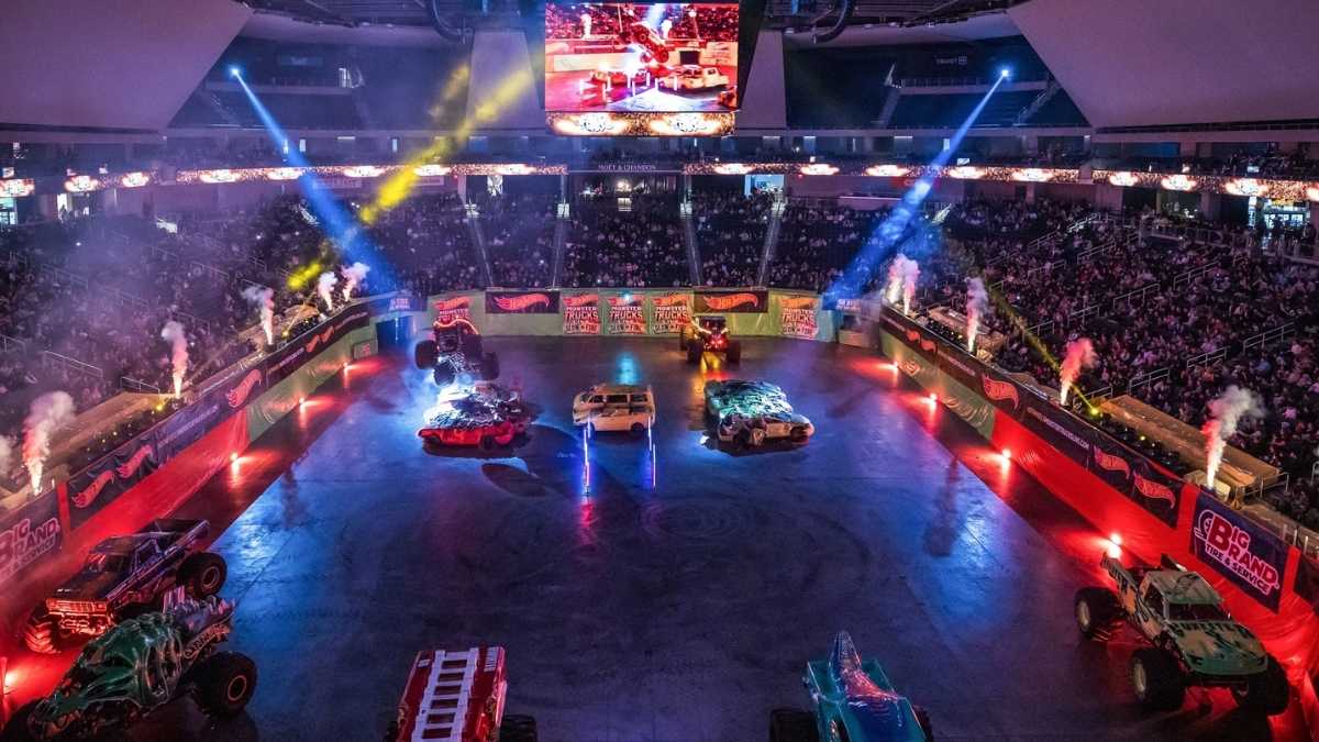 Hot Wheels Monster Trucks Live Adds Glow-N-Fire, An Extra Abu Dhabi Show This September