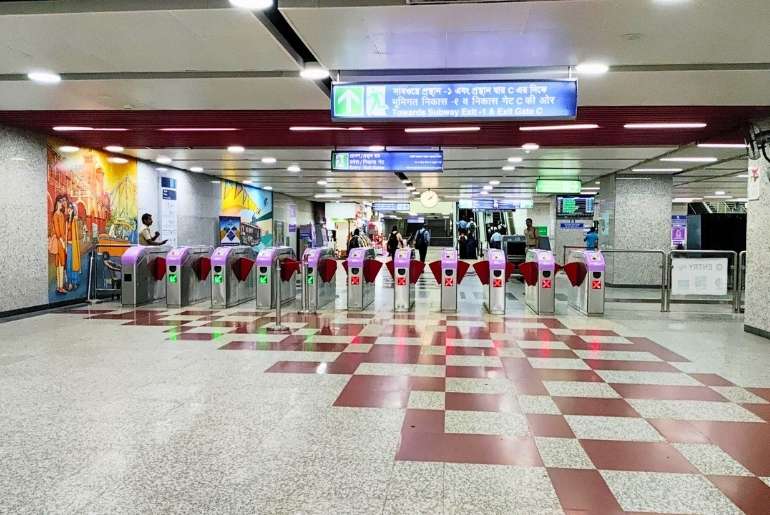 Kolkata airport metro