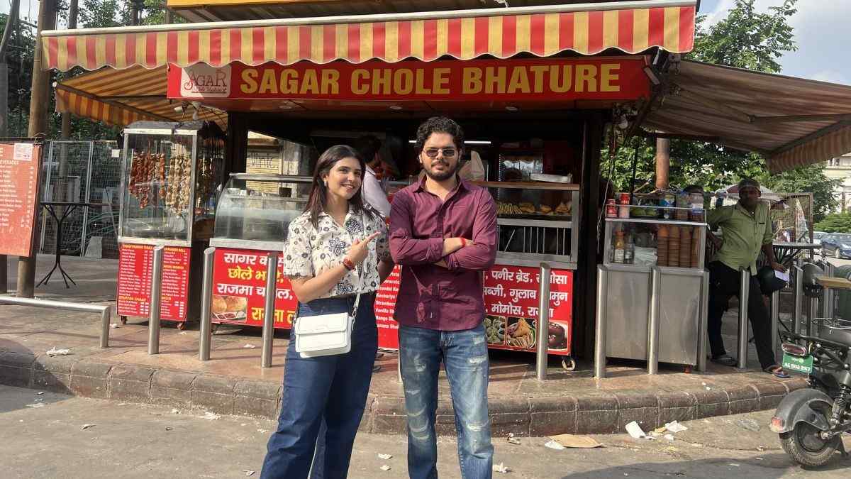 Lakshay Chaudhary Enjoys Noida’s Chole Bhature, Debates On Ladka Vs Ladki & More On Tere Gully Mein