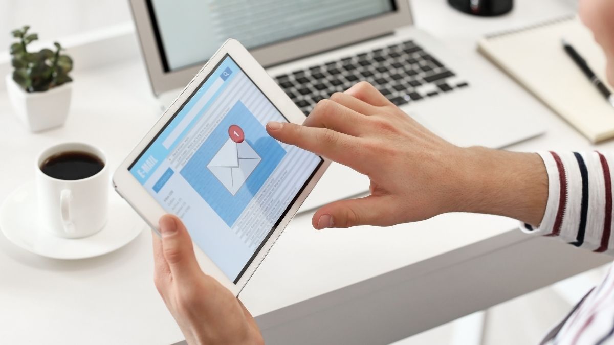 What Is du’s SITW & How Is It Making Salary Payments Smarter In UAE?