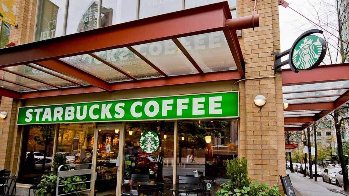 Why Did Starbucks In South Korea Ban Desktops & Printers? You’ll Easily Guess Why!
