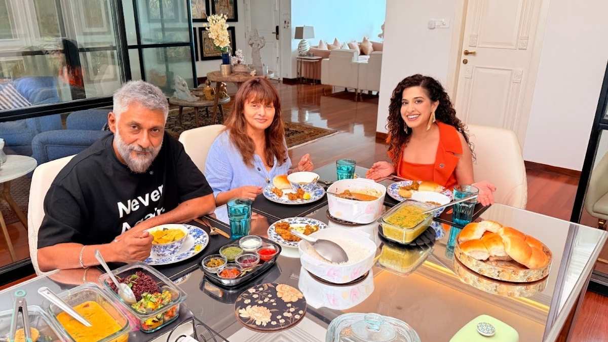 Pallavi Joshi And Vivek Agnihotri Revealed How They Met For The First Time