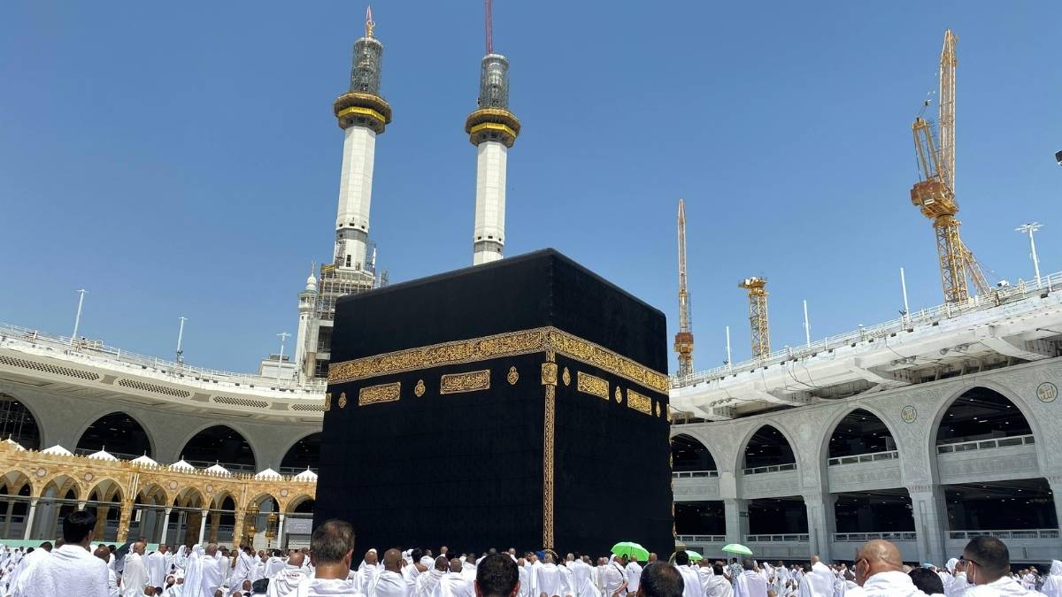 Saudi Arabia: Pilgrims Advised Against Stopping Next To The Black Stone In Mecca