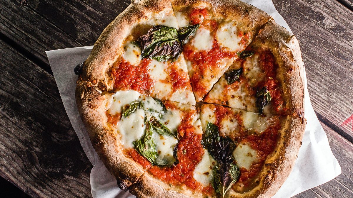 Is Italy’s Famous Margherita Pizza Truly Vegetarian-Friendly? Here’s The Truth!