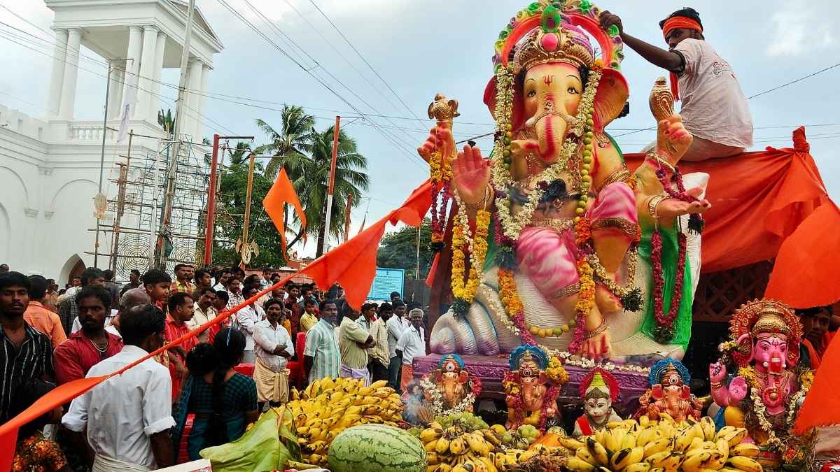 Ganeshotsav 2025: Mumbai Amps Up Security With 17,000 Cops, AI-Driven Surveillance & Drone Monitoring