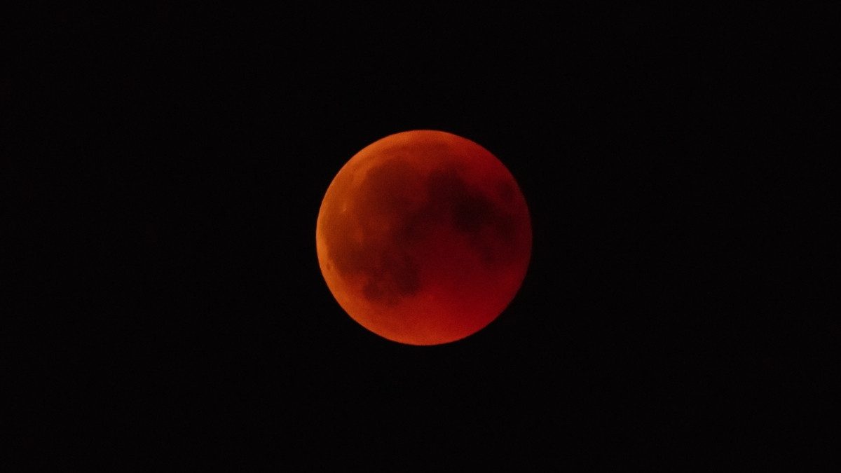 Bengaluru To Witness Blood Moon On Sept 7–8: Full Schedule And Viewing Guide
