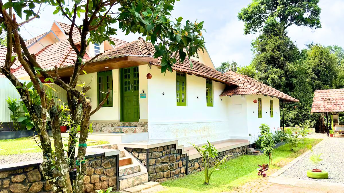 This 103-Year-Old Mud House In Munnar Lets You Explore Nature, Try Local Cuisine, And Relax In True Kerala Style