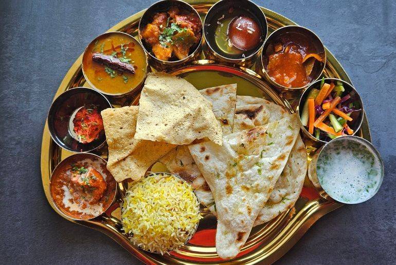 Best Gujarati Thali In Mumbai
