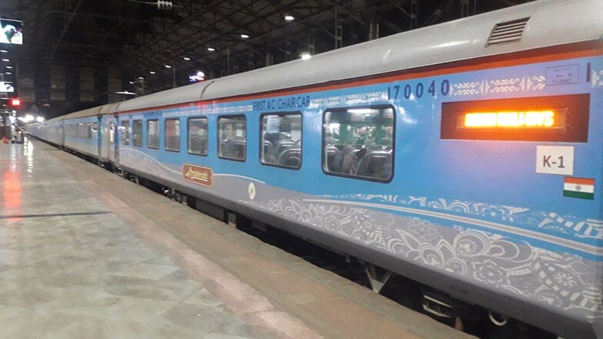 Ahead Of Diwali & Chhath Puja, Indian Railways Announces 20 Puja Special Trains & Key Route Extensions