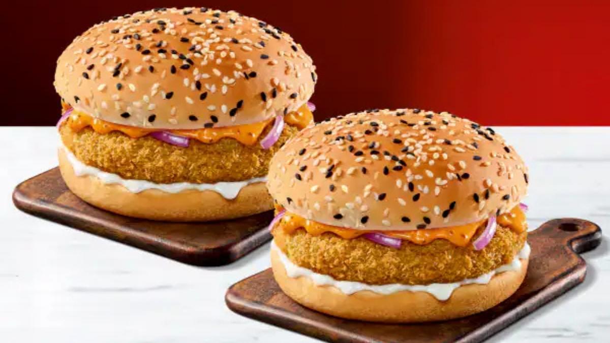 KFC Announces India’s 1st Protein-Packed Chana Burger At Just ₹69; Is It Finger Lickin’ Good?
