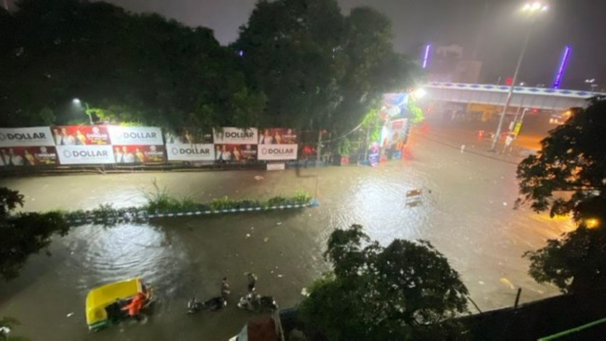 Five Dead As Kolkata Records Over 300 mm Rainfall; Widespread Flooding Halts Transport And Hampers Durga Puja Preparations