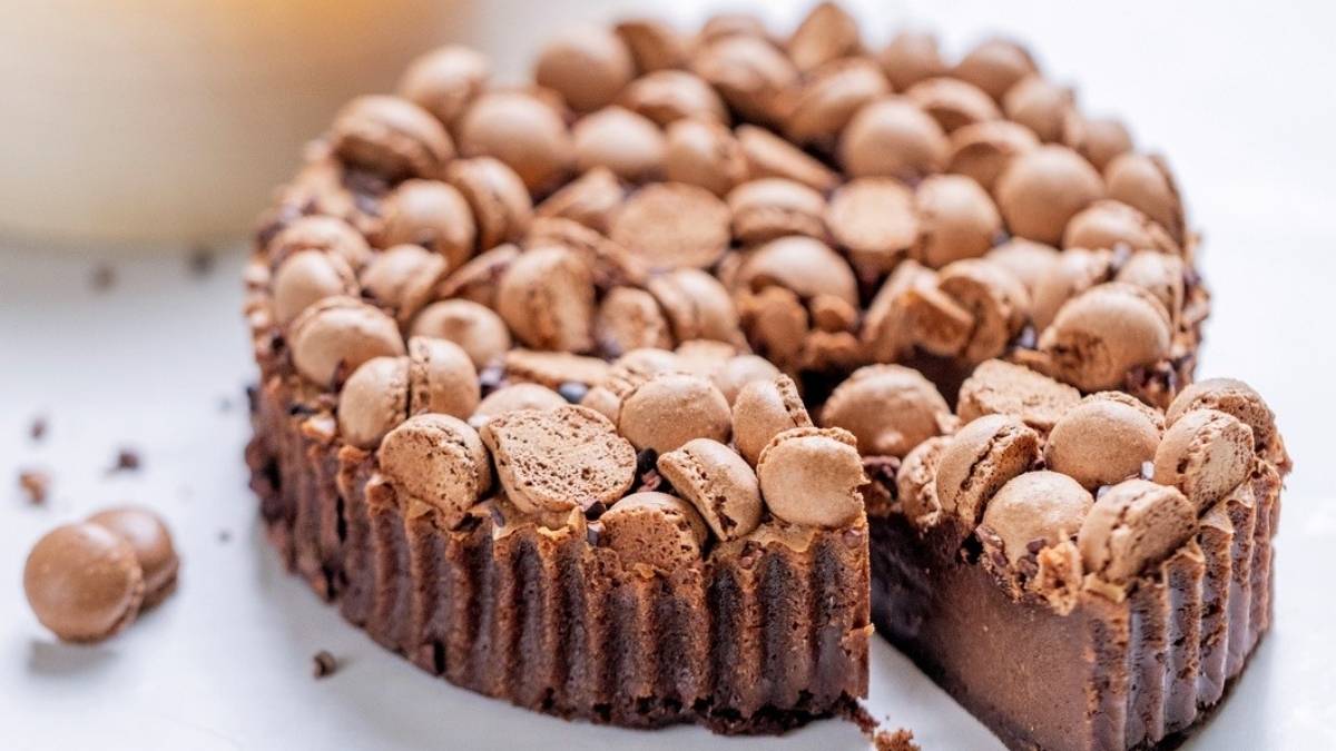 From Paris To Delhi And Mumbai: Ladurée Brings Its Iconic Chocolate Fondant Cake To India
