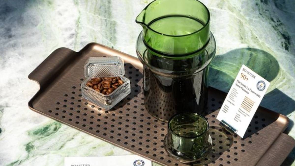 This Homegrown Shop In Dubai Sets Guinness World Record For The Most Expensive Coffee Cup In World!