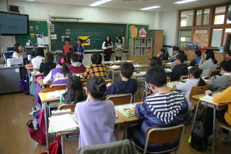 UAE school attendance