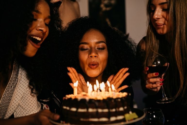birthday cake candle