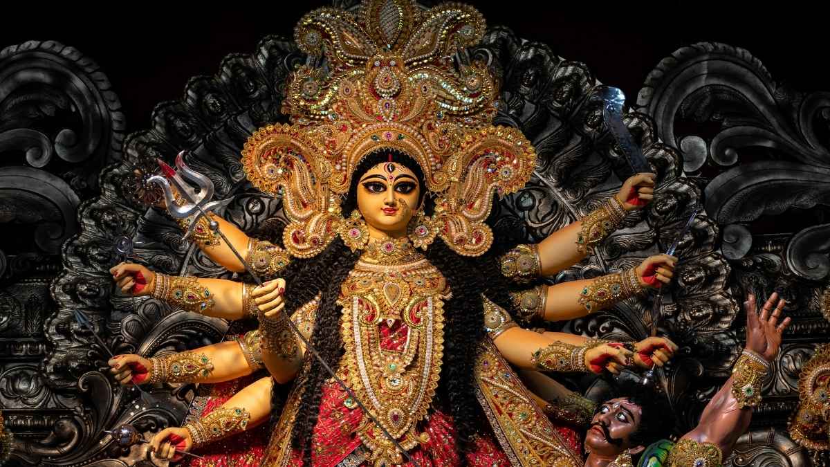 Mahalaya 2025: Date, Significance & Belief, Here’s Everything You Need to Know